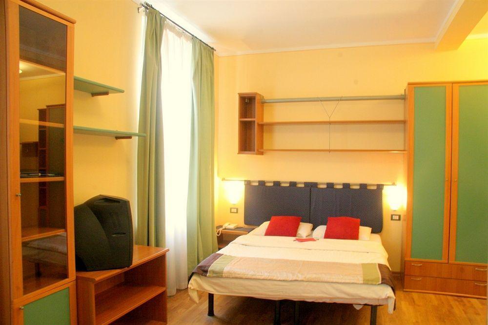 Central Hotel Tiepolo Praag Buitenkant foto