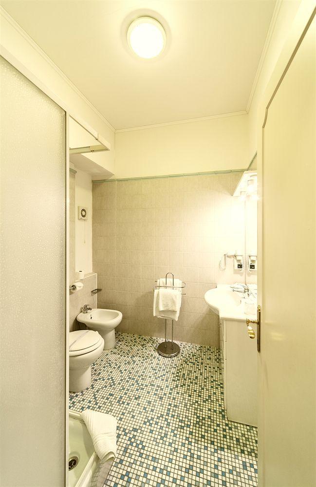 Central Hotel Tiepolo Praag Buitenkant foto